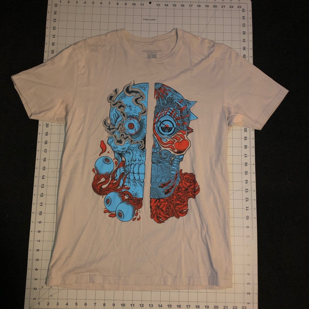 Jordan Buckley World Wide. Size Large. Clay/Cream color. Short Sleeve Shirt.